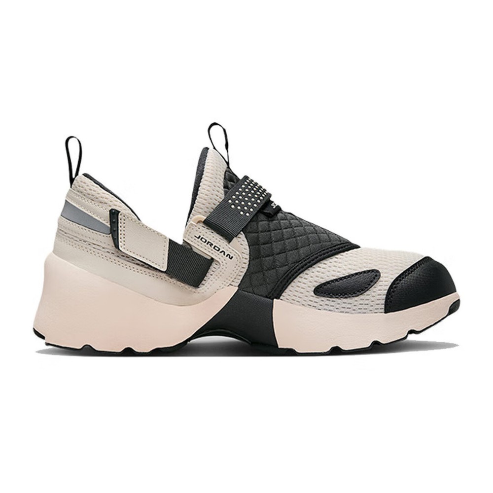 Nike TRUNNER LX: Stylish, Vers - огляд і ціна Women Shoes Running Nike