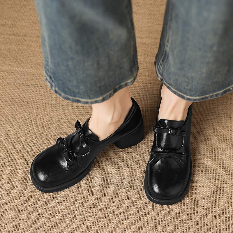 Krazing Pot Microfiber Round T - огляд і ціна Oxford Lace Up Women