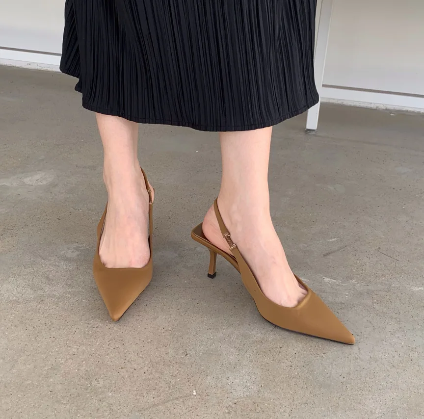 Spring New 2025 Pointed Fine H - огляд і ціна Women'S Shoes Clogs